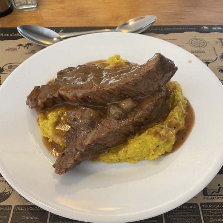 Plato preparado como parte de la alimentación del centro